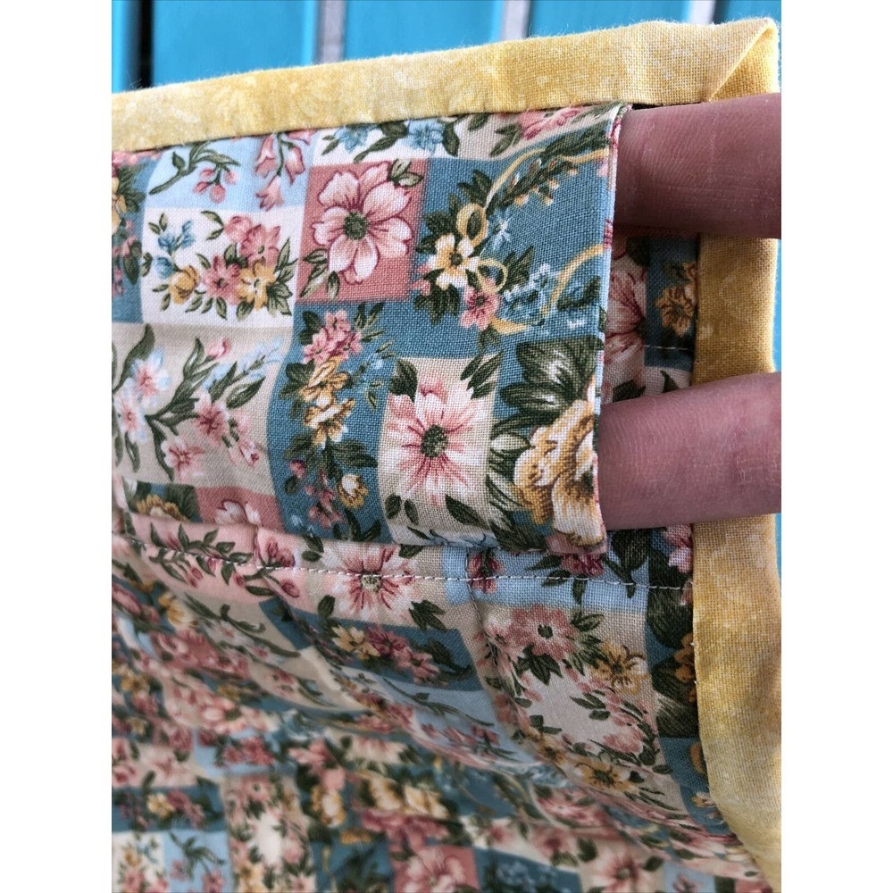 Hand Made Quilted Wall Hanging Floral 13-3/4” x 13-5/8” - Picture 5 of 5